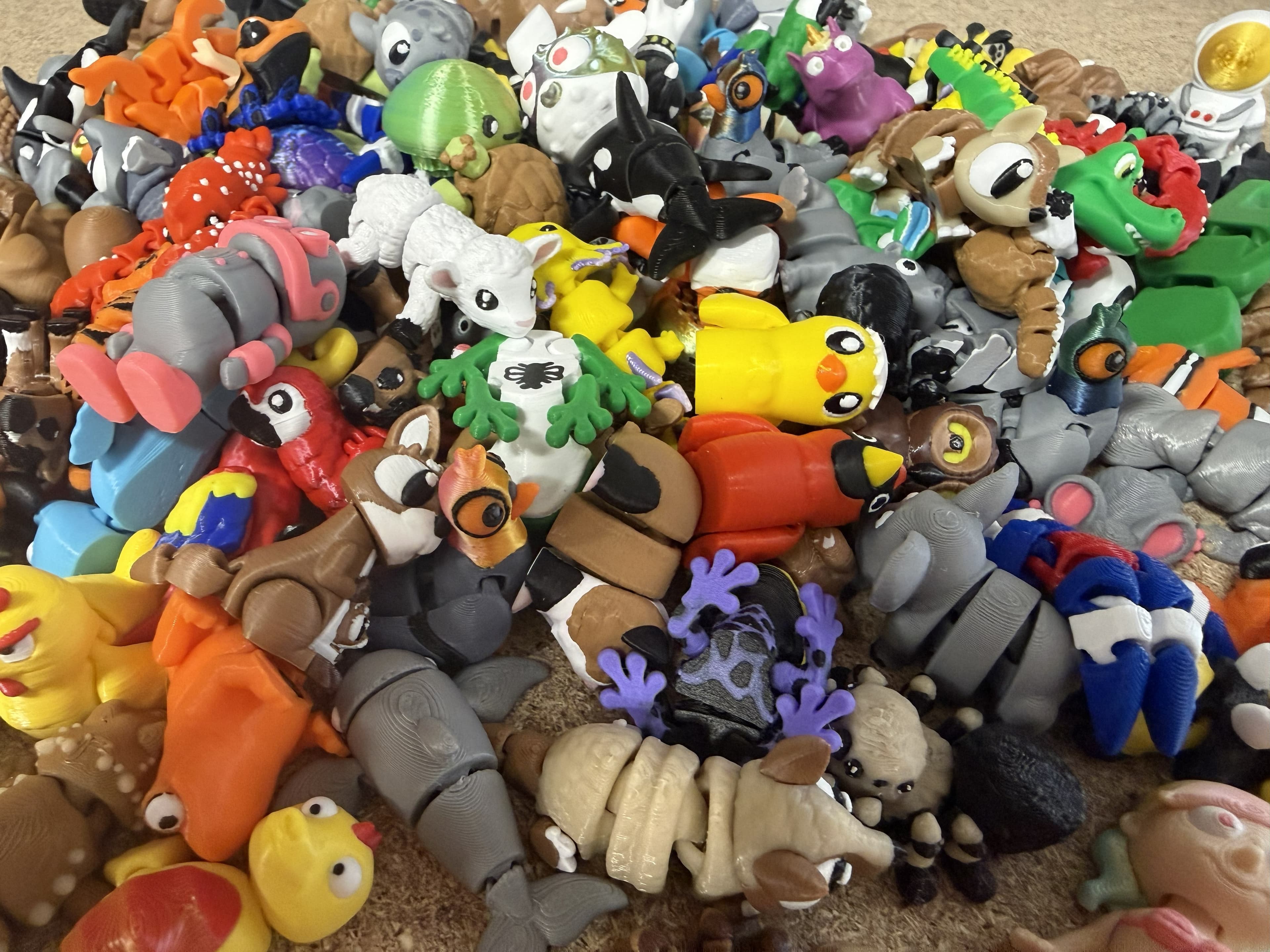 1000 Assortment Mini Pocket Pet, NO DISPLAY